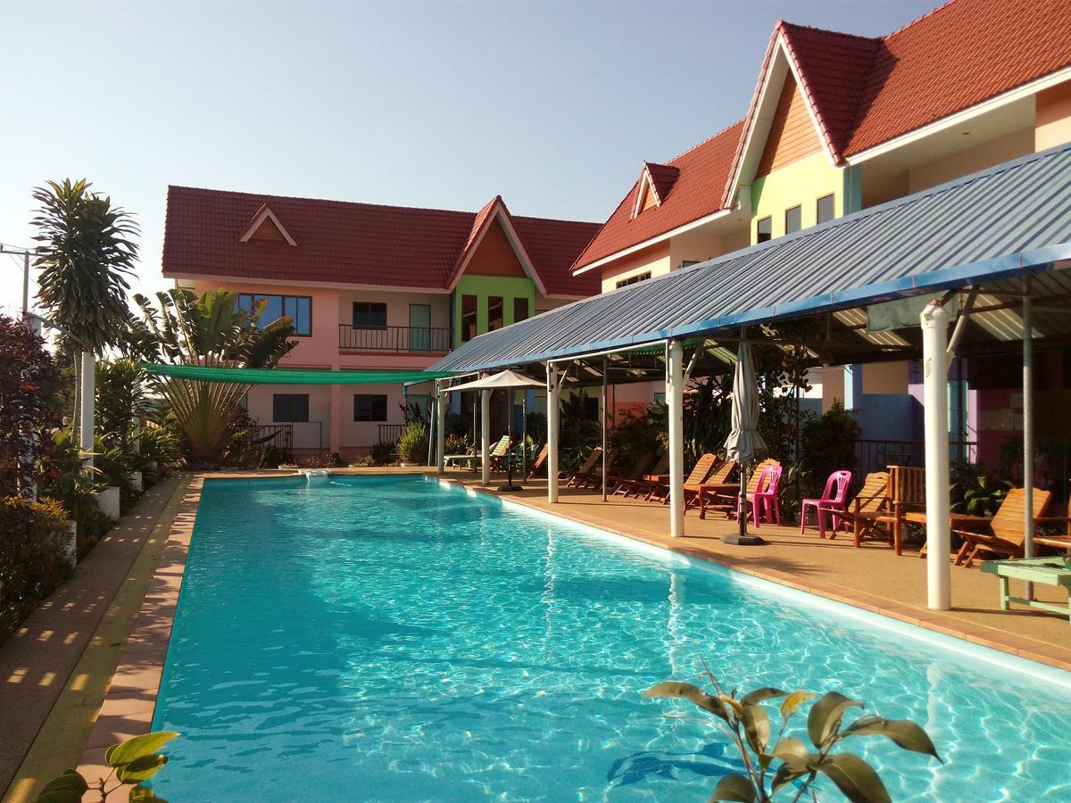 Peace Pool Resort Khun Han Exteriér fotografie